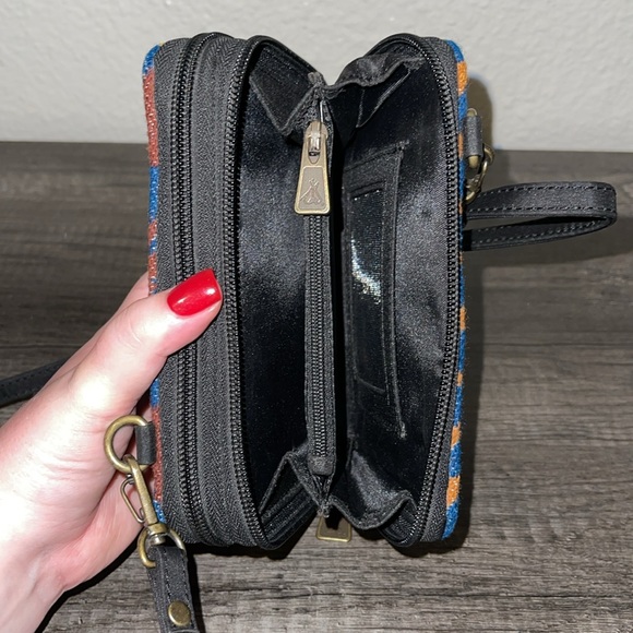 Pendleton Crossbody Purse - Picture 6 of 8